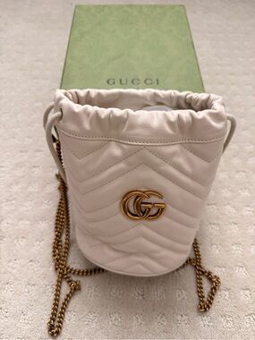 Gucci Double G Marmont small bucket bag